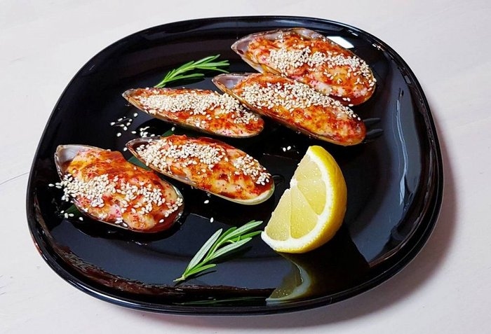 МИДИИ ЗАПЕЧЕННЫЕ В СОУСЕ ЯКИ